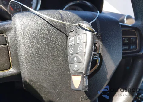 2014 Dodge Grand Caravan Sxt z USA, uszkodzony, nr VIN 2C4RDGCG9ER205648